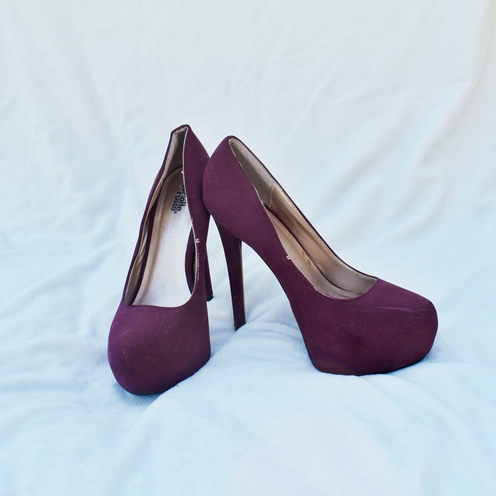Charlotte Russe Closed Toe Pump Maroon